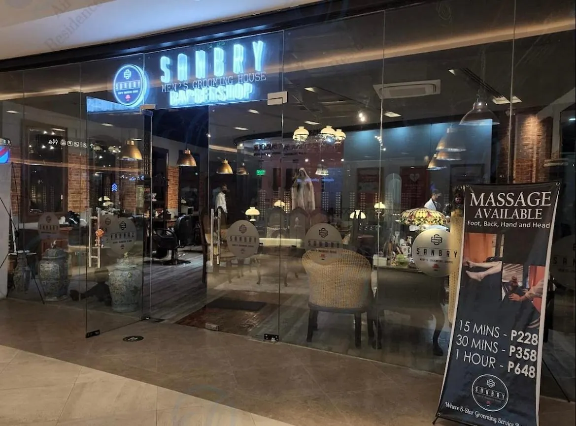 Cozy Condo Apartment In Makati / Manila With Mall, Restaurants, Groceries, Pool, Netflix, Disney+ And More 0*,  Filippijnen